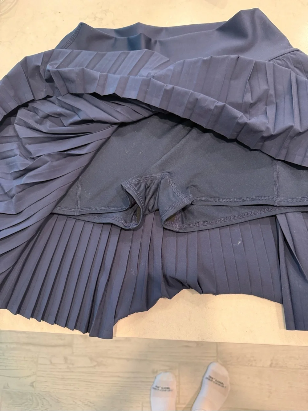 ALO Grand Slam Tennis Skirt L Yoga Navy Pleated Skater Skirt with Wide Waistband